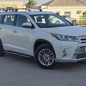Toyota Highlander 2018