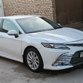 Toyota Camry 2023