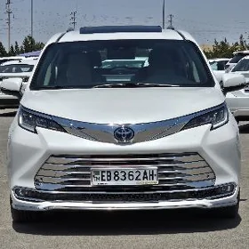 Toyota Sienna 2022