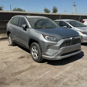 Toyota RAV4 2021