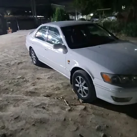 Toyota Camry 2000