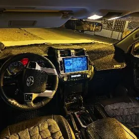 Toyota Land Cruiser Prado 2014