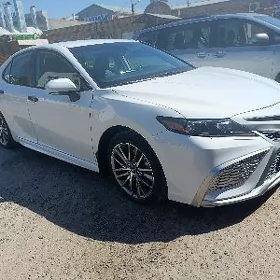 Toyota Camry 2024