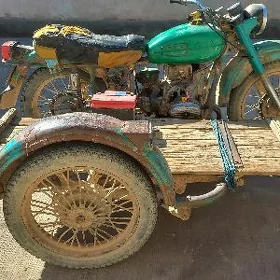 Ural 4320 1981