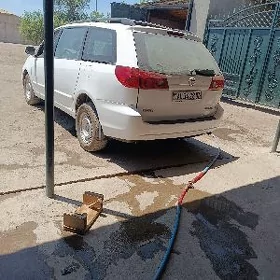 Toyota Sienna 2006