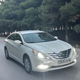 Hyundai Sonata 2011