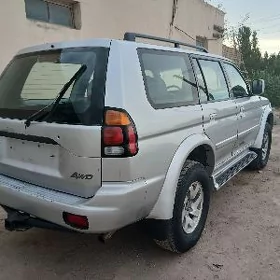 Mitsubishi Montero Sport 2002