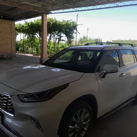 Toyota Highlander 2023