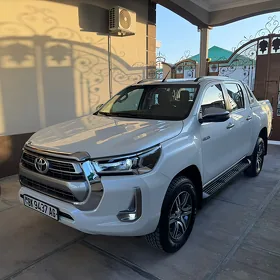 Toyota Hilux 2022