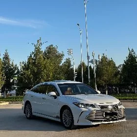 Toyota Avalon 2022