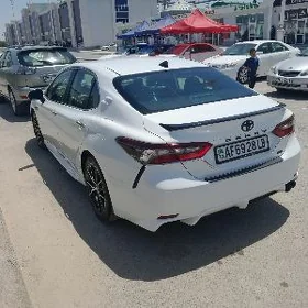 Toyota Camry 2023