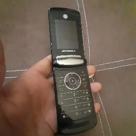Motorola V8