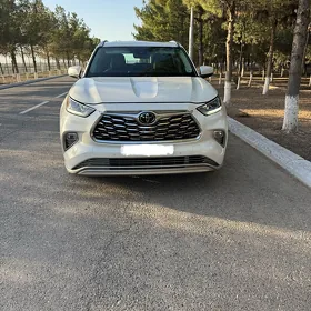 Toyota Highlander 2020