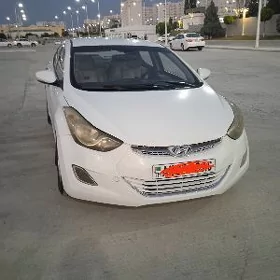 Hyundai Elantra 2013