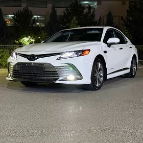Toyota Camry 2024