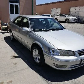 Toyota Camry 2000