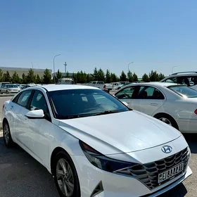 Hyundai Elantra 2021