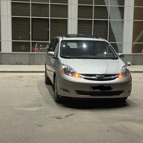 Toyota Sienna 2008