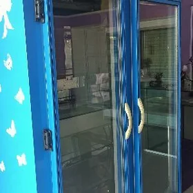 Холодильник витрина большой