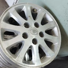 Camry Broshka DISKA R 15