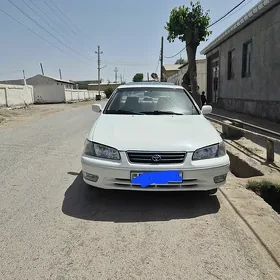 Toyota Camry 2001