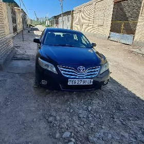 Toyota Camry 2010