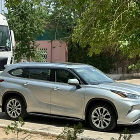Toyota Highlander 2020