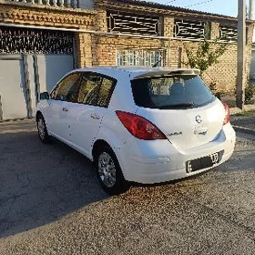 Nissan Versa 2010