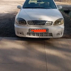 Daewoo Lanos 2001