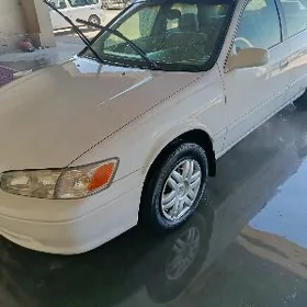 Toyota Camry 2001