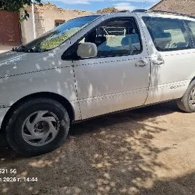 Toyota Sienna 2002
