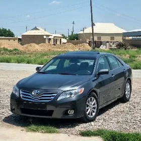 Toyota Camry 2011