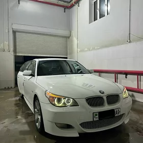 BMW E60 2003