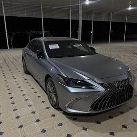 Lexus ES 350 2022