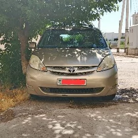 Toyota Sienna 2007