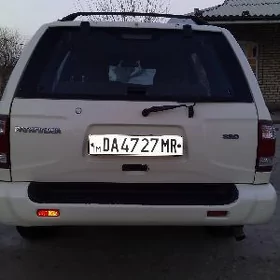 Nissan Pathfinder 1997