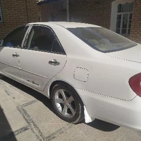 Toyota Camry 2004