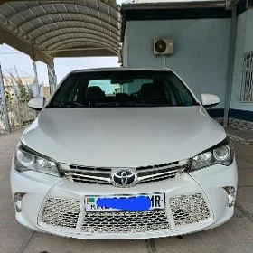 Toyota Camry 2017