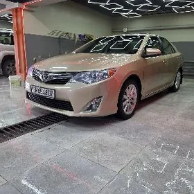Toyota Camry 2012