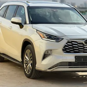 Toyota Highlander 2021