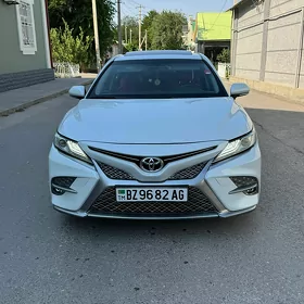 Toyota Camry 2020