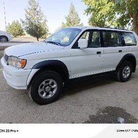 Mitsubishi Montero 1998