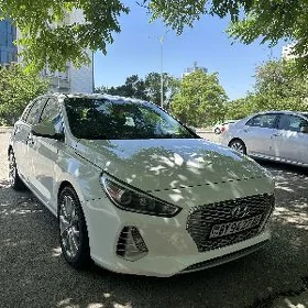 Hyundai Elantra GT 2019