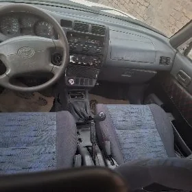Toyota RAV4 1999