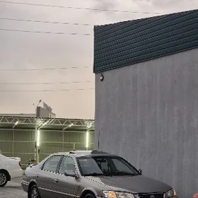 Toyota Camry 2000
