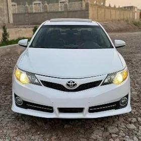 Toyota Camry 2014