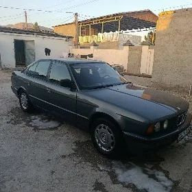 BMW 525 1990