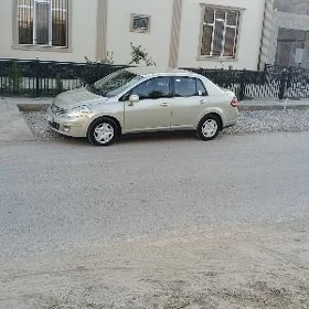 Nissan Versa 2008