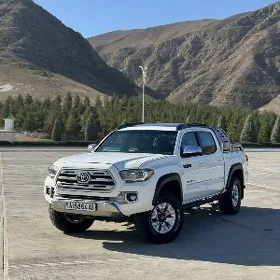 Toyota Tacoma 2017