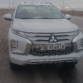 Mitsubishi Montero Sport 2020